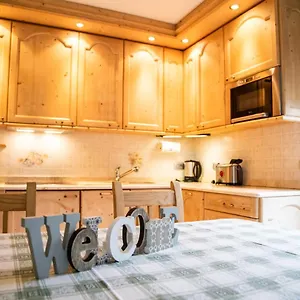 https://chalet-sisters.it-lombardy.com